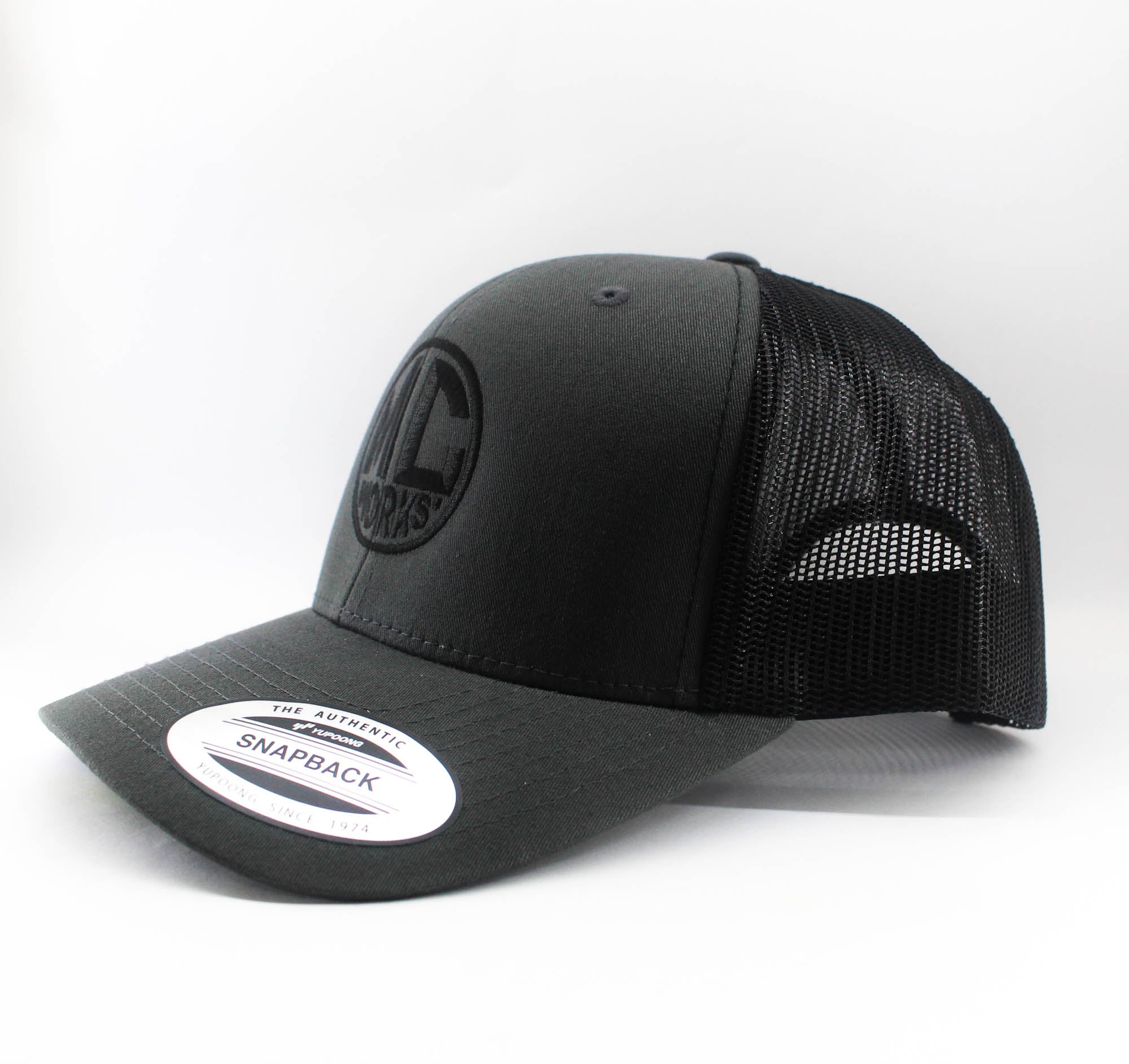 MC Works Cap Snapback Half Mesh Trucker 2026 Black (2424)