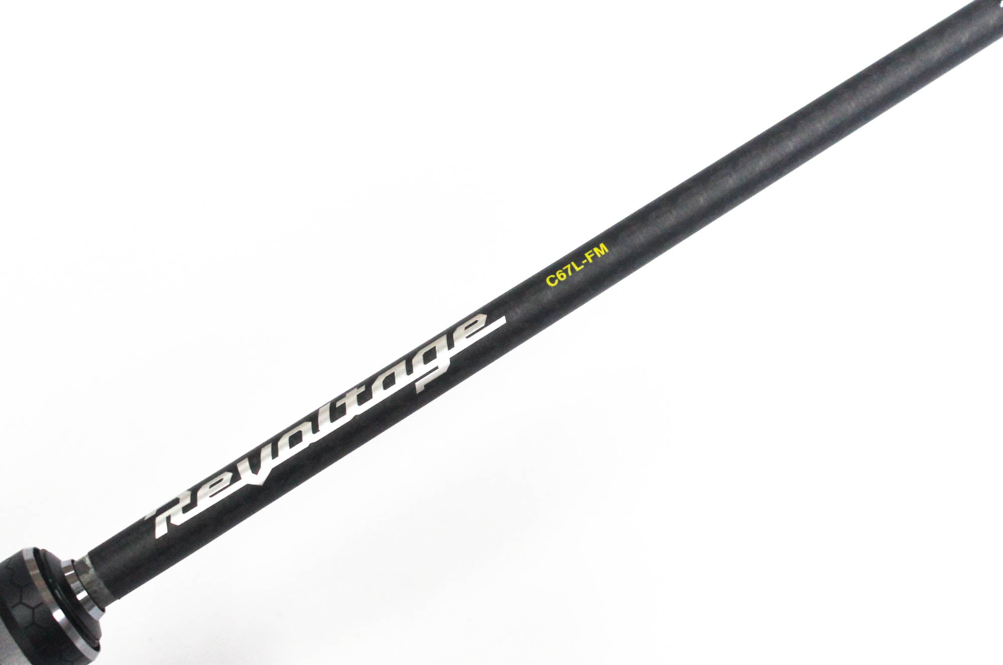 Jackall Rod Baitcast Revoltage RV II-C67L-FM (7143)
