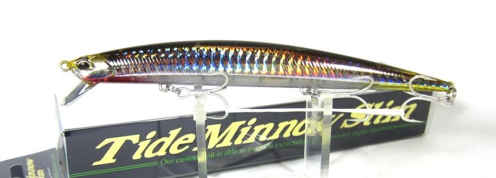 Duo Tide Minnow Slim 140 Floating Lure GHN0157 (9712)