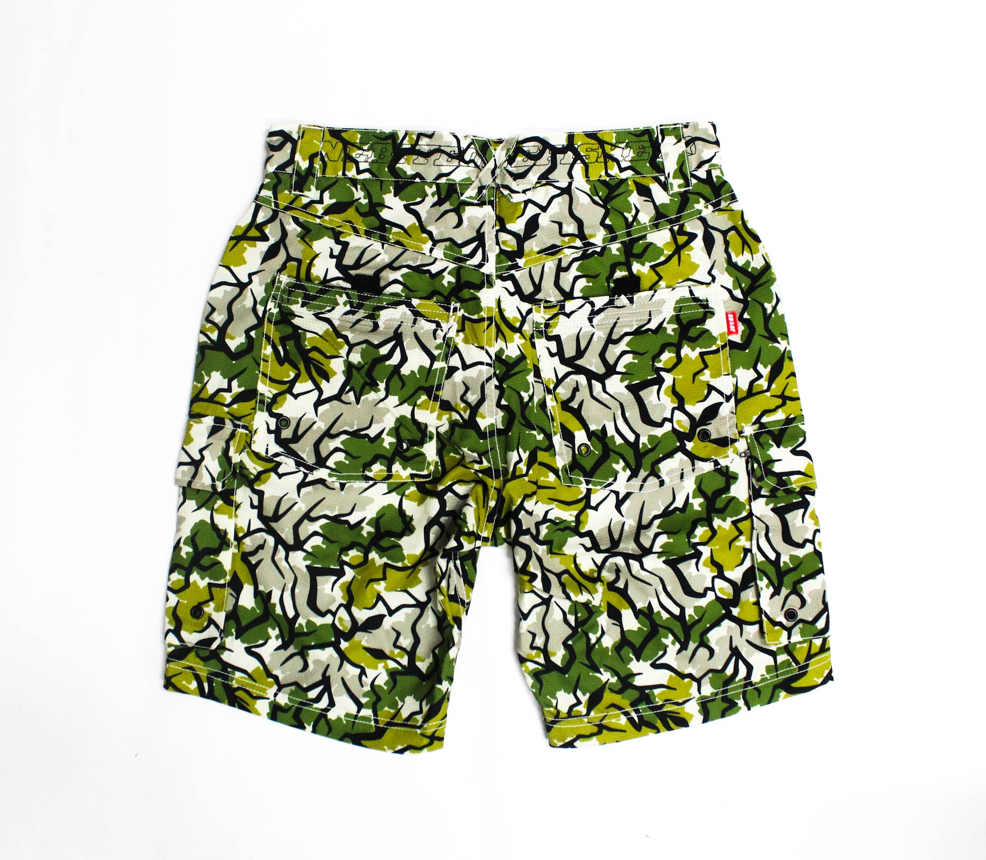 OBOF Dry Predator Camo Cargo Shorts Size XL (2859)