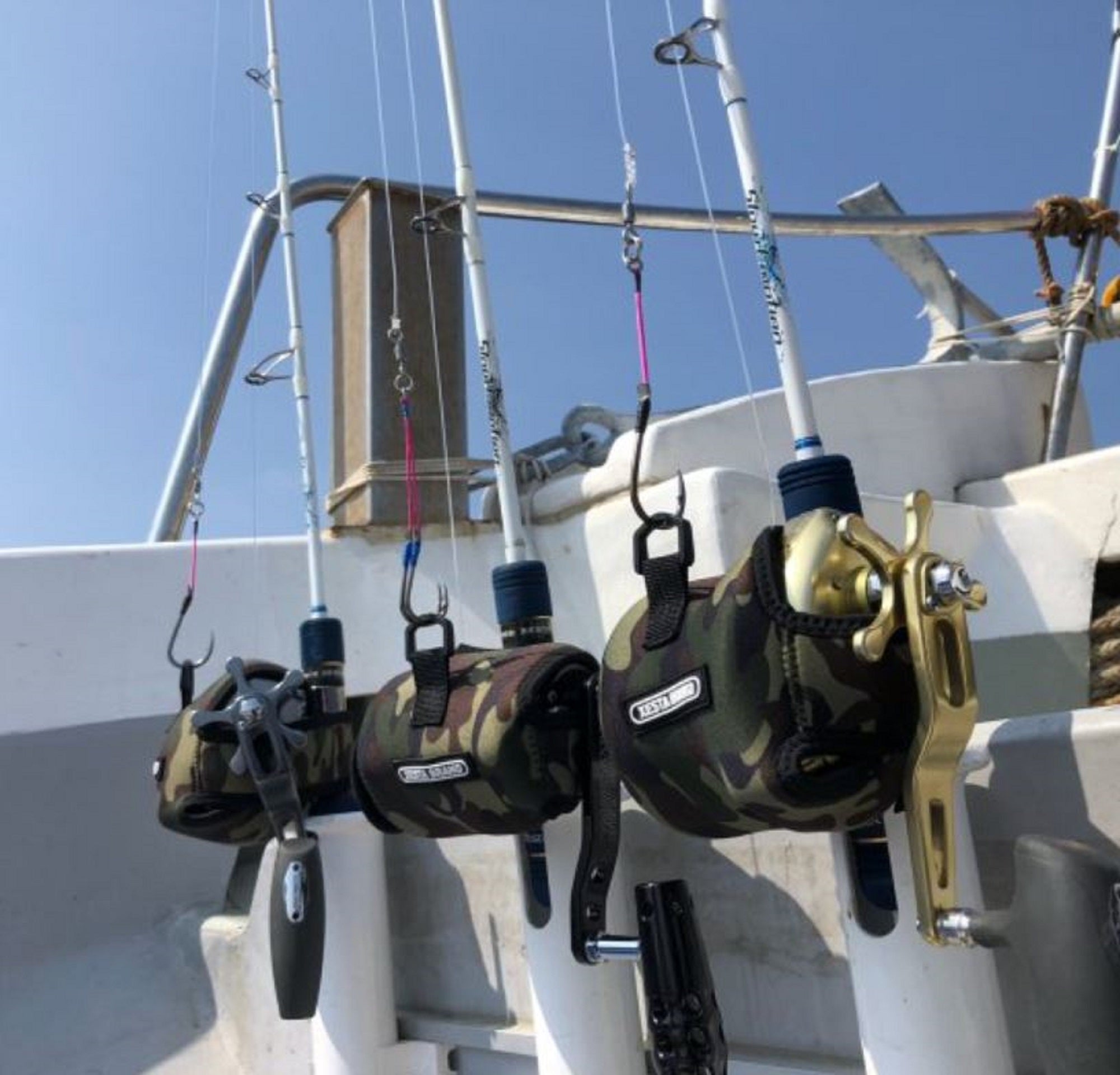 Xesta Reel Cover Case Jigger 1000-1500 Camou Size S (7216)