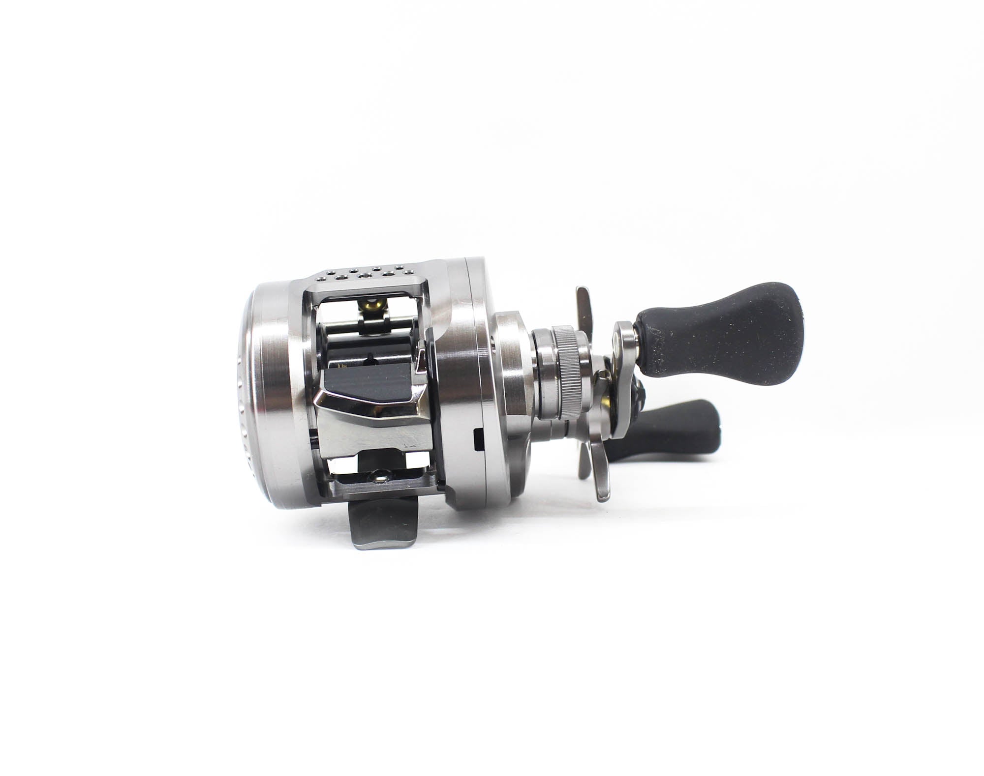 Shimano Reel Baitcast Calcutta Conquest BFS HG Right Hand 2023 (5683)