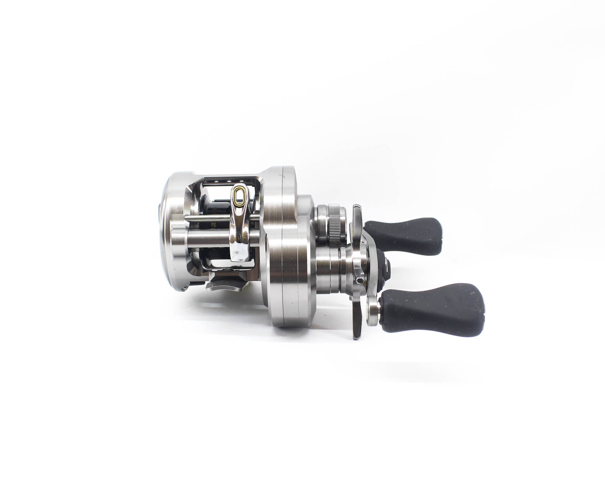 Shimano Reel Baitcast Calcutta Conquest BFS XG Left Hand 2023 (5713)